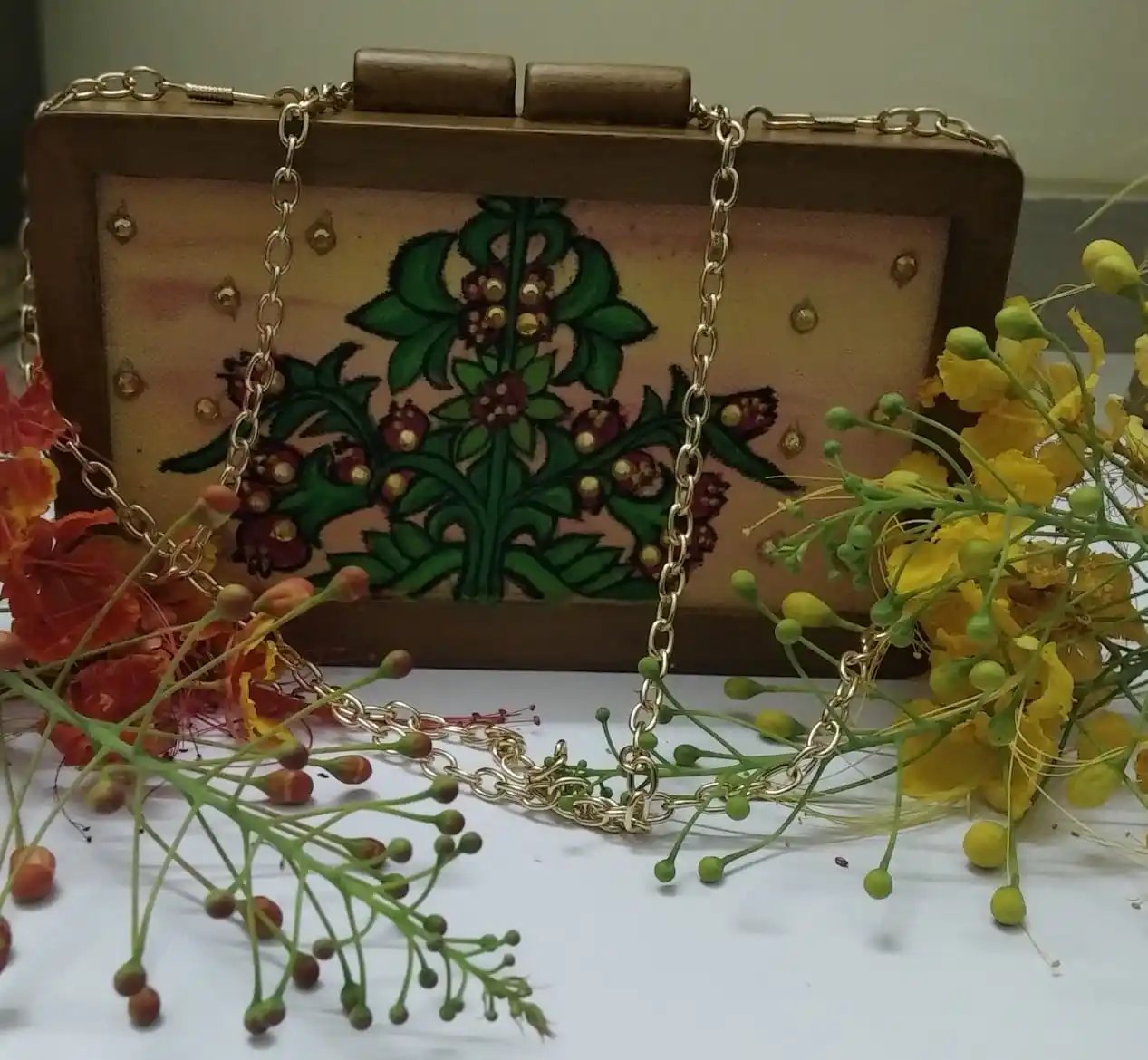Additional image for Emerald Bloom Frame Clutch